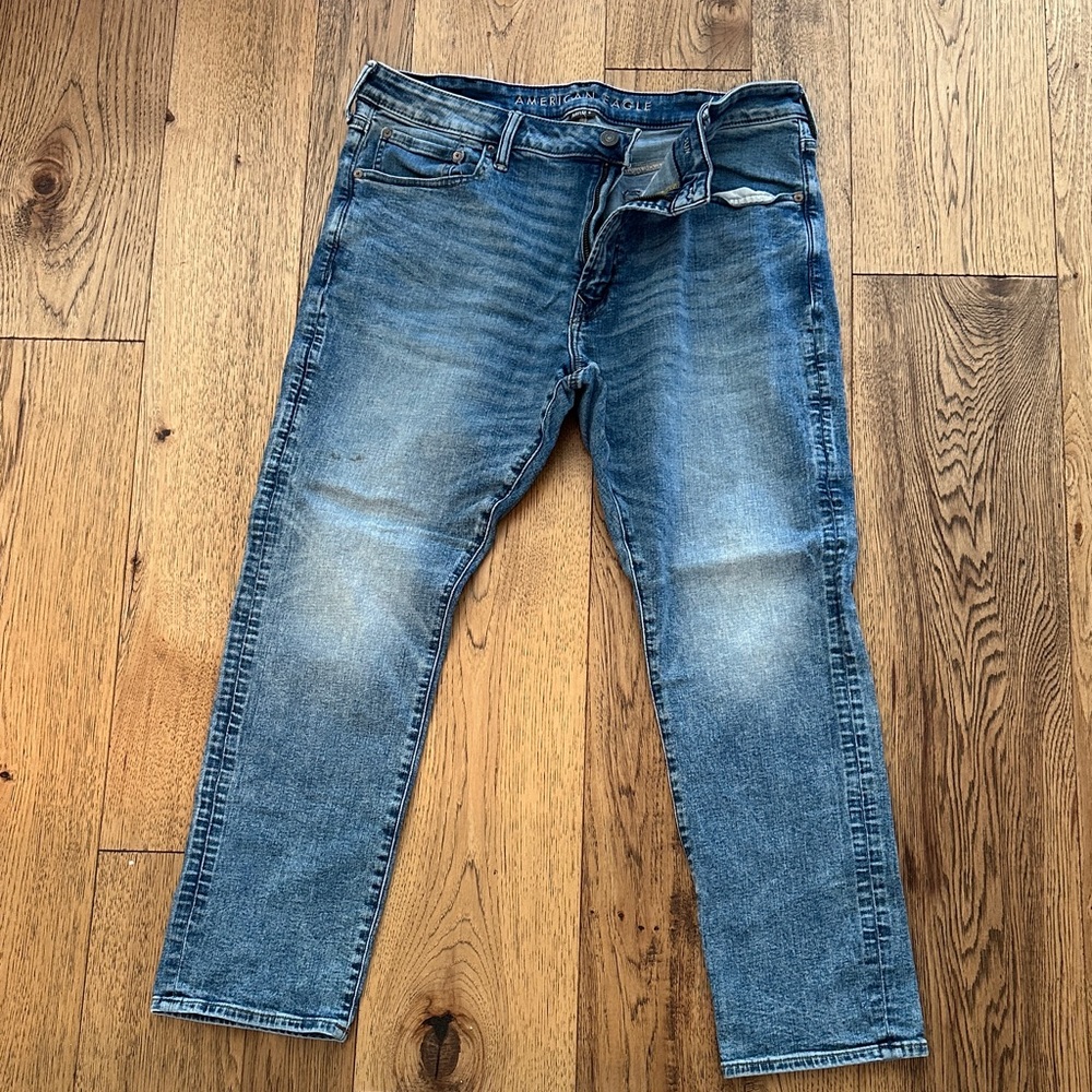 American Eagle Outfitters Relaxed Fit Blue Jeans